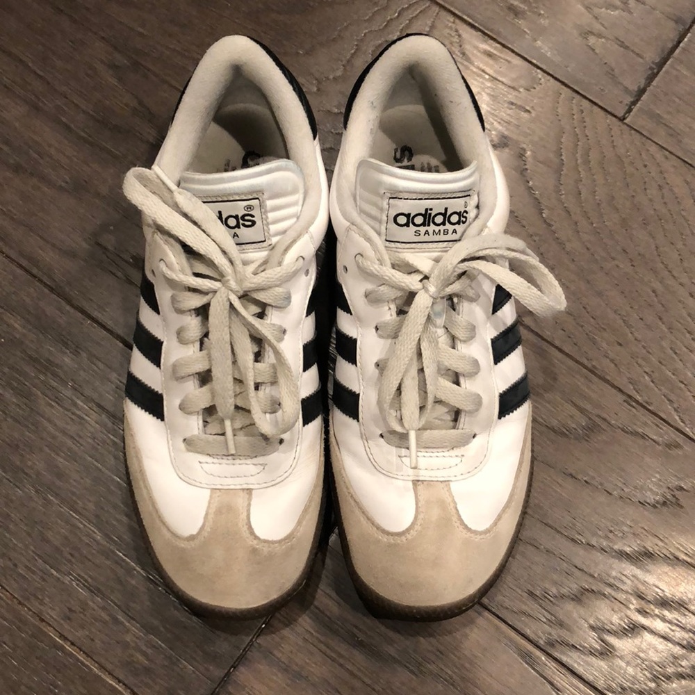 Adidas original Sambas Women’s sz 8 Men’s sz 6